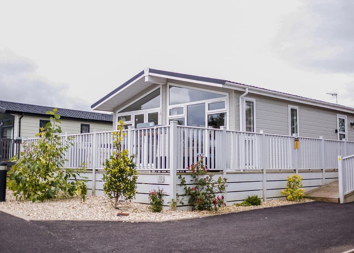 Hornbeam Country Park Hotel Honiton Ngoại thất bức ảnh